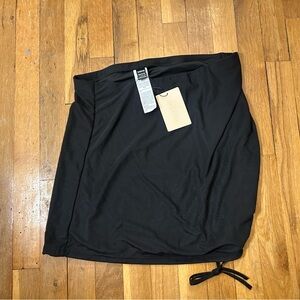 SHEIN Classic Black Skirt